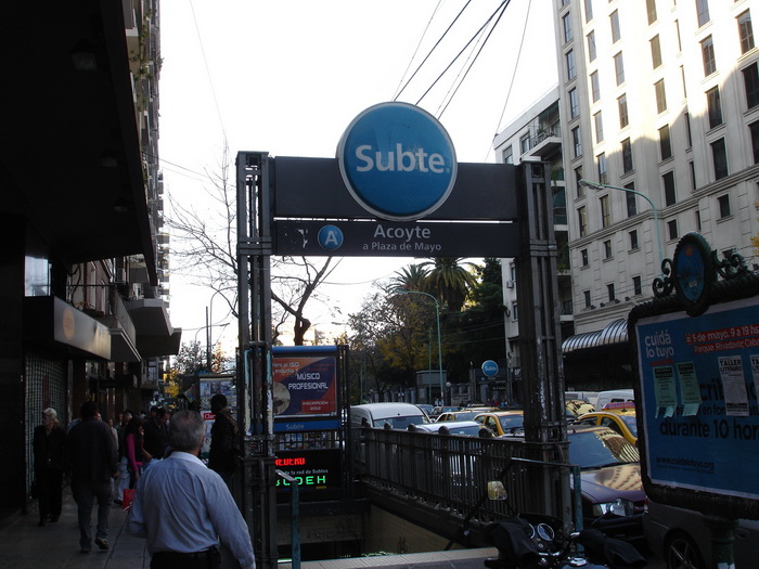 Subte A, Estación Acoyte