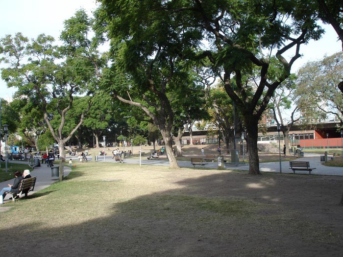 Estatua de Gardel en plaza de San Cristobal