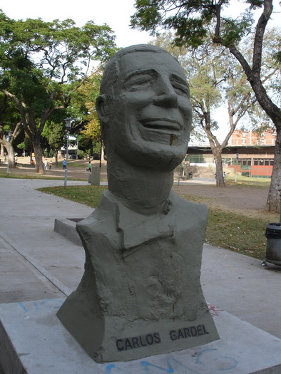 Calesita en plaza de San Cristobal