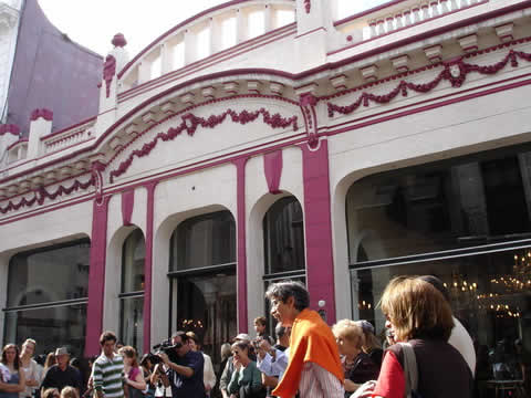 Turistas caminando